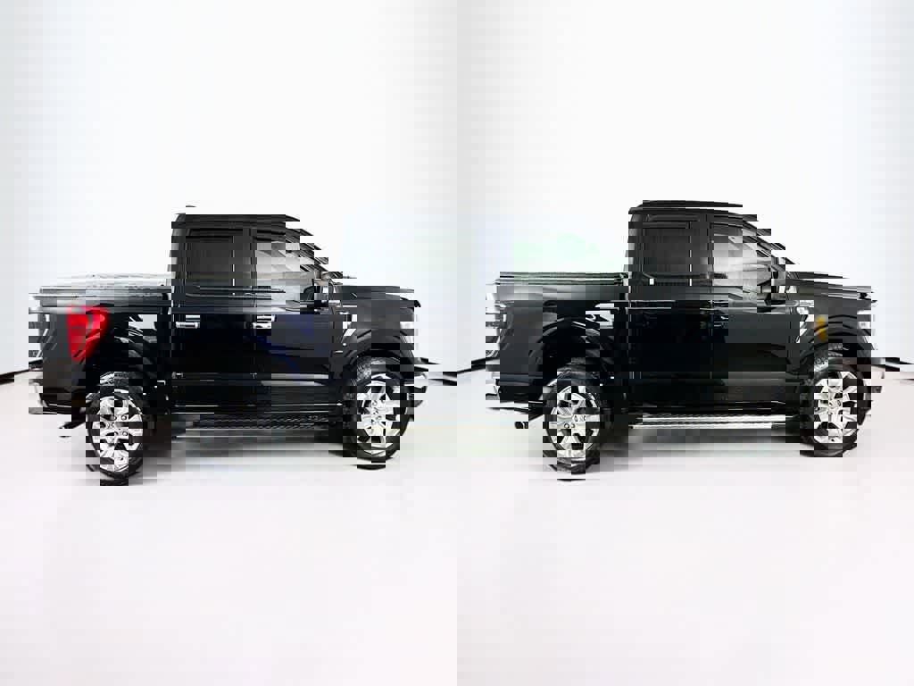 Certified 2022 Ford F150 XLT w/ Equipment Group 302A High image 6