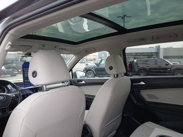 Used 2019 Volkswagen Tiguan SE w/ Panoramic Sunroof Package AWD/4WD image 22