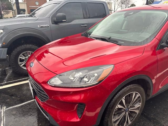 Certified 2022 Ford Escape SE w/ SE Sport Appearance Package image 4