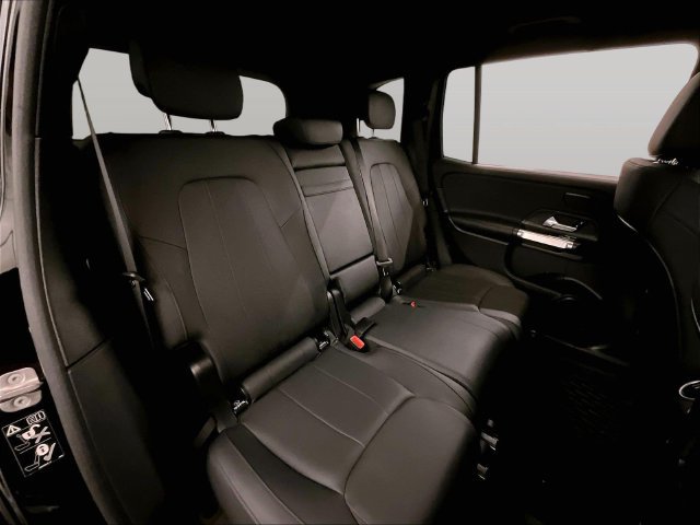 Used 2026 Mercedes-Benz GLB 250 4MATIC image 26