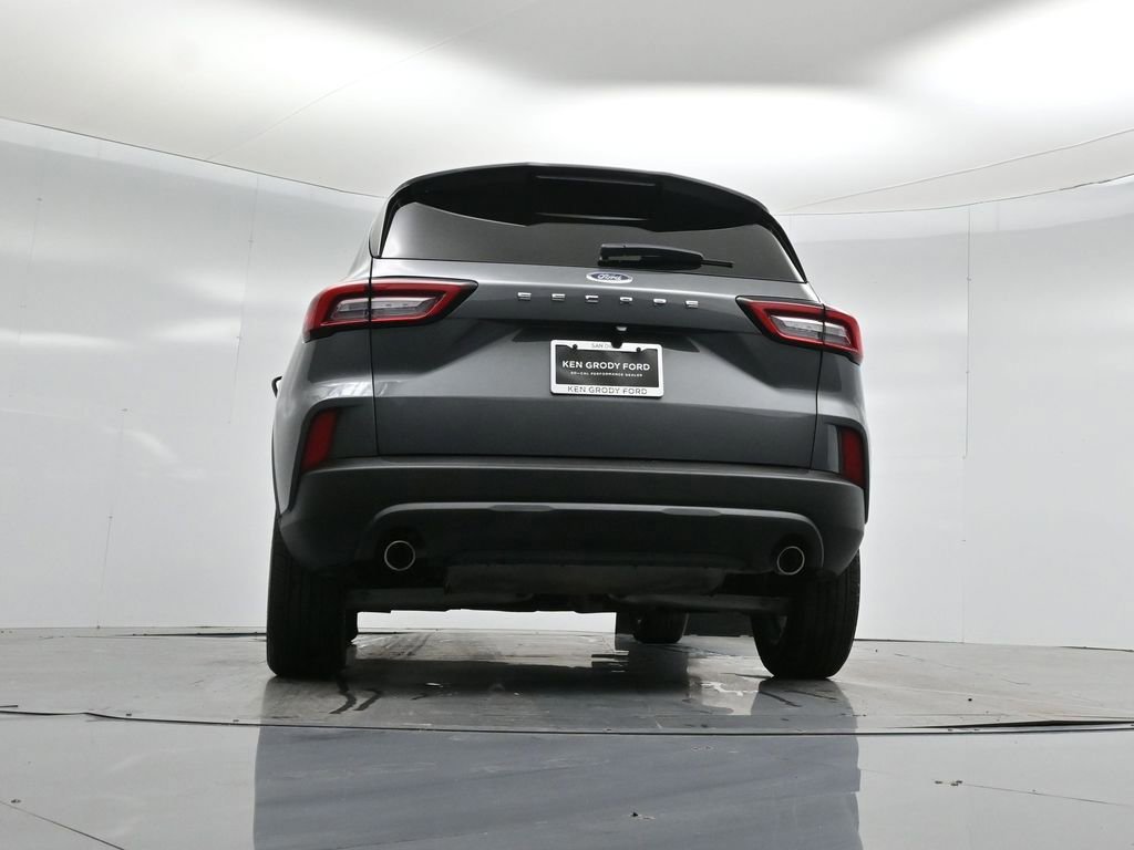 Certified 2025 Ford Escape ST-Line image 19