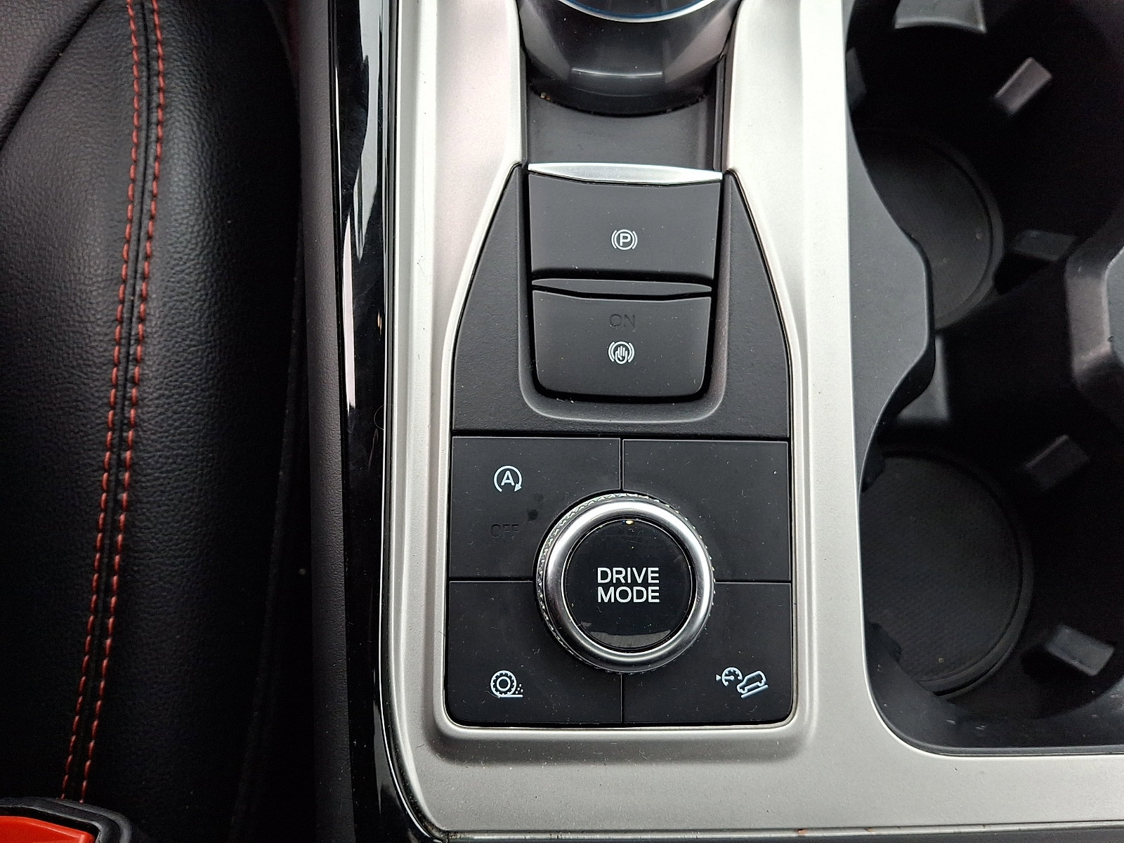 Certified 2023 Ford Explorer ST-Line w/ Class IV Trailer Tow Package image 25