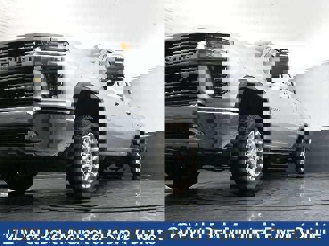 Used 2022 Chevrolet Silverado 2500 LTZ AWD/4WD video 3