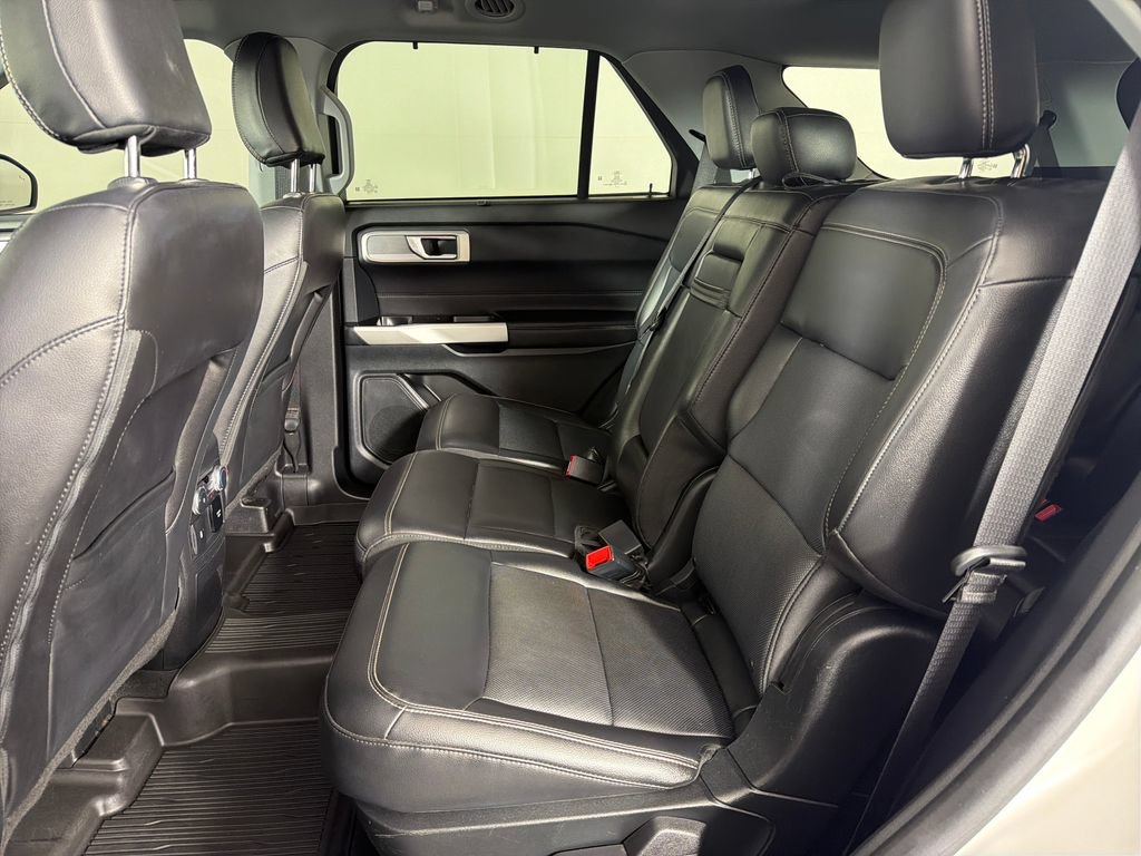 Certified 2022 Ford Explorer Limited w/ Equipment Group 301A AWD/4WD image 20