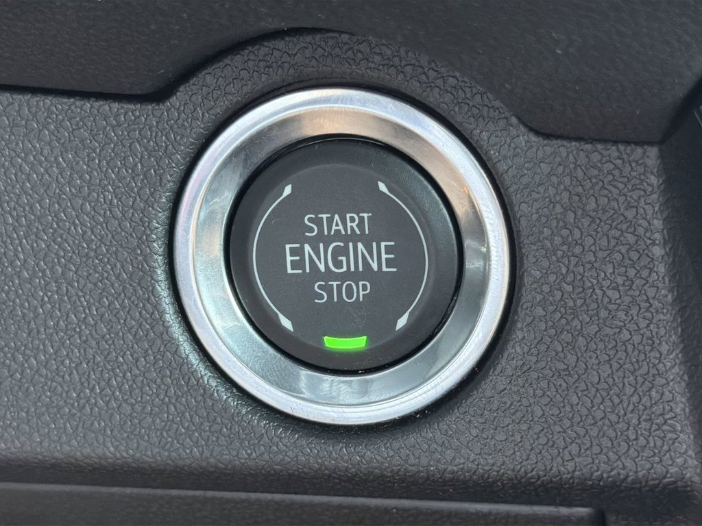 Used 2026 Chevrolet Traverse LT FWD image 19