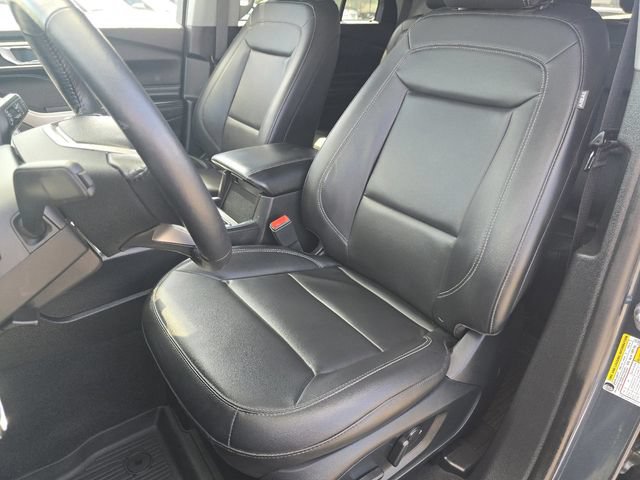 Certified 2022 Ford Explorer XLT w/ Equipment Group 202A AWD/4WD image 24
