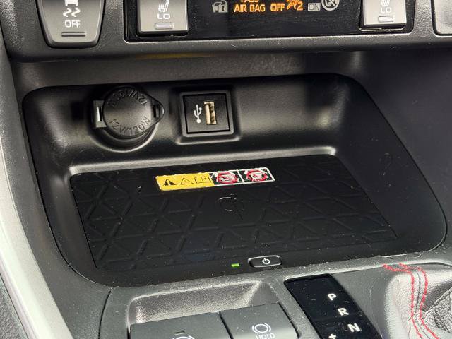 Used 2025 Toyota RAV4 XSE w/ Weather Package AWD/4WD image 25