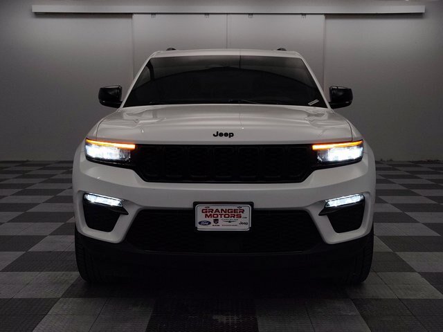 Used 2024 Jeep Grand Cherokee Limited w/ Black Appearance Package AWD/4WD image 7