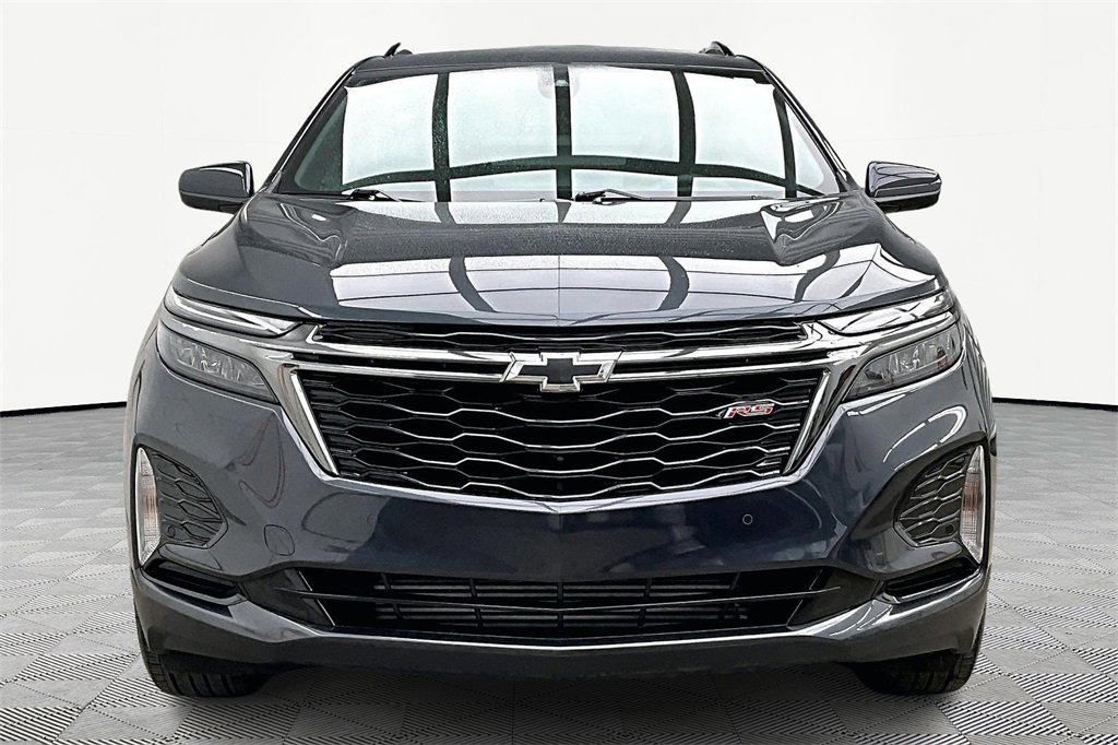 Used 2023 Chevrolet Equinox RS w/ RS Leather Package image 3