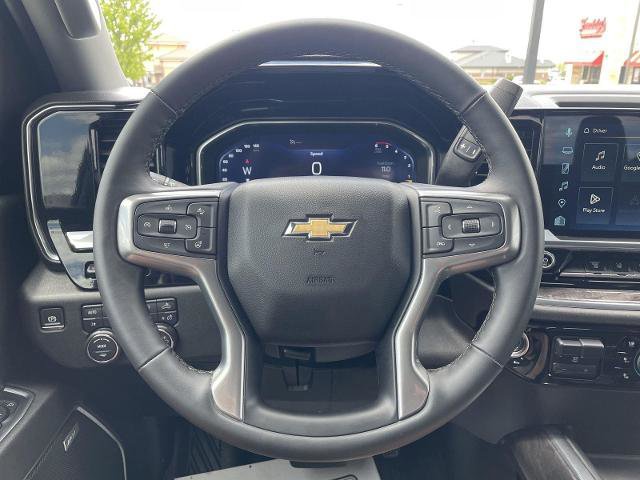 Used 2025 Chevrolet Silverado 2500 LTZ w/ LTZ Premium Package AWD/4WD image 11