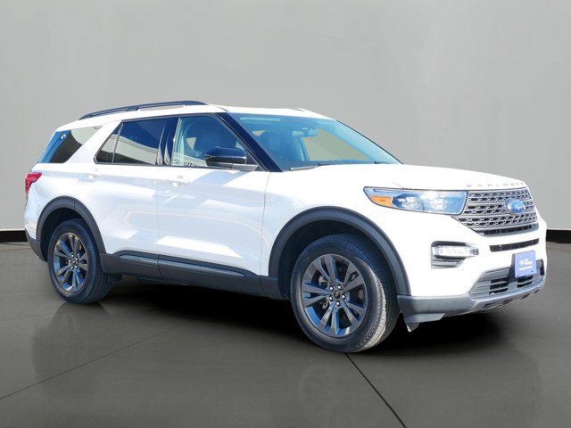 Certified 2023 Ford Explorer XLT w/ Equipment Group 202A AWD/4WD image 4