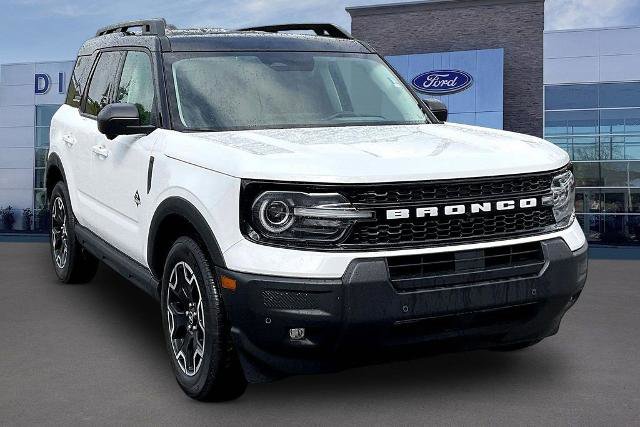 Certified 2025 Ford Bronco Sport Outer Banks w/ Outer Banks Tech Package+ AWD/4WD image 1