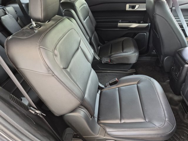 Certified 2023 Ford Explorer XLT w/ Equipment Group 202A RWD image 33