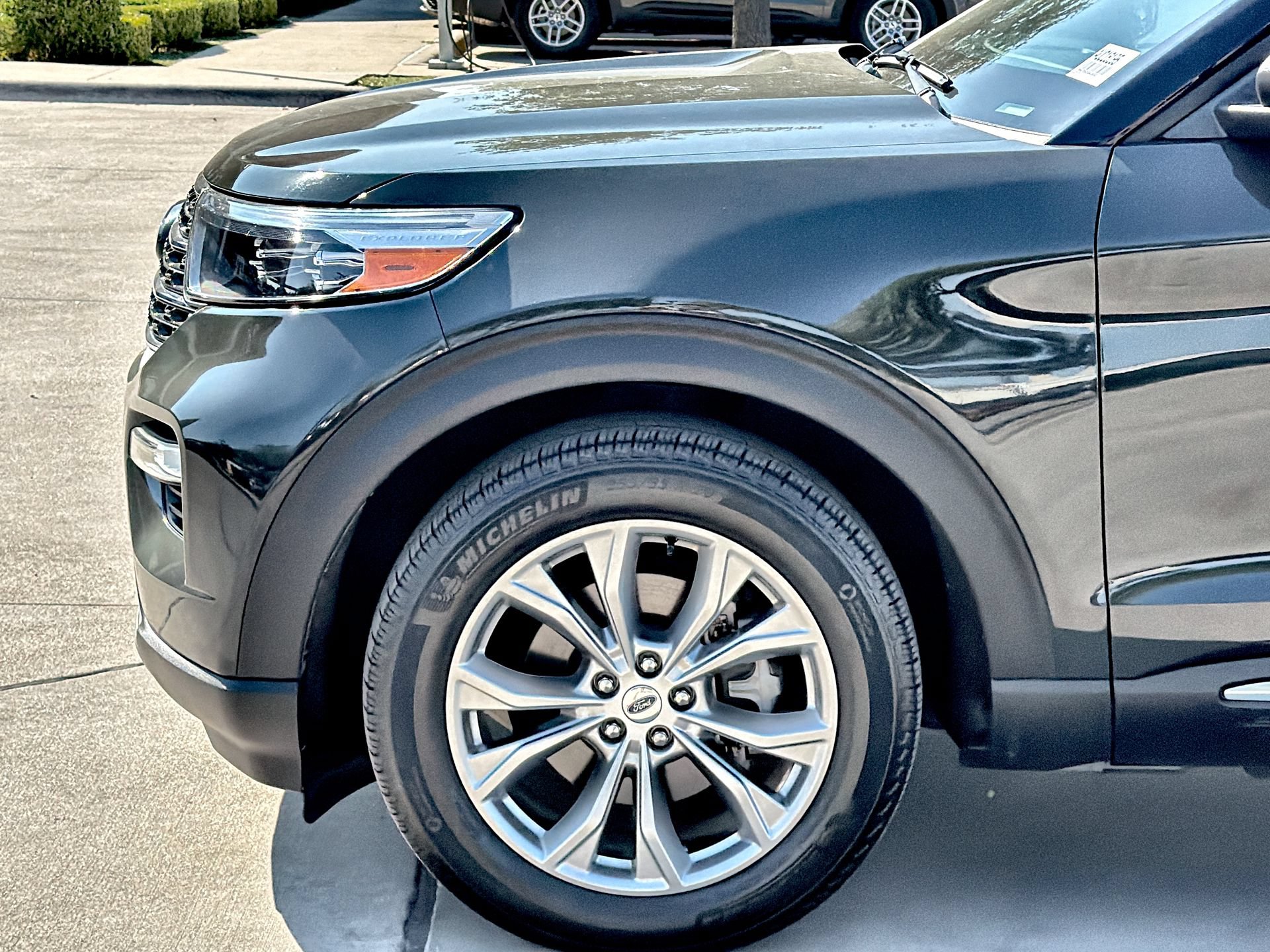 Certified 2024 Ford Explorer XLT w/ Equipment Group 202A RWD image 10