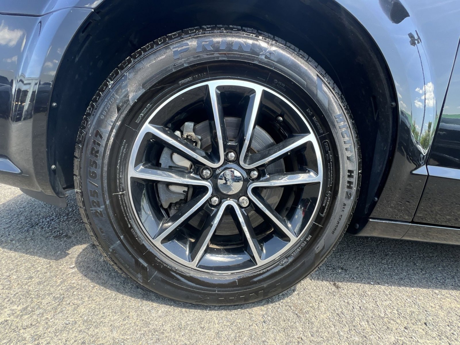 Used 2019 Dodge Grand Caravan SE FWD image 20