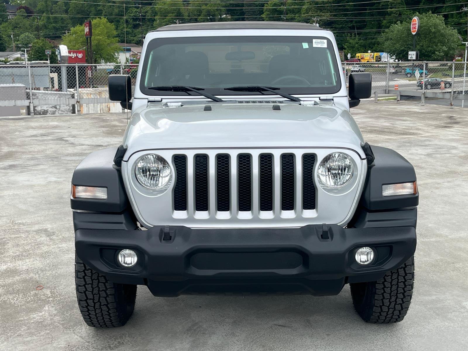 Used 2022 Jeep Wrangler Sport AWD/4WD image 5