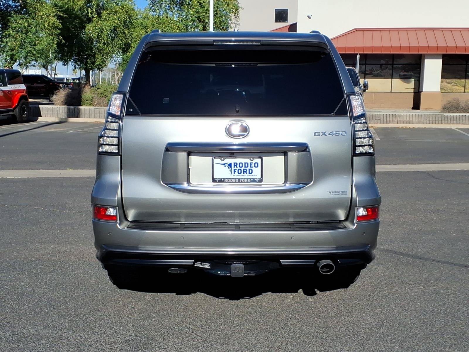Used 2023 Lexus GX 460 Premium w/ Accessory Package AWD/4WD image 5