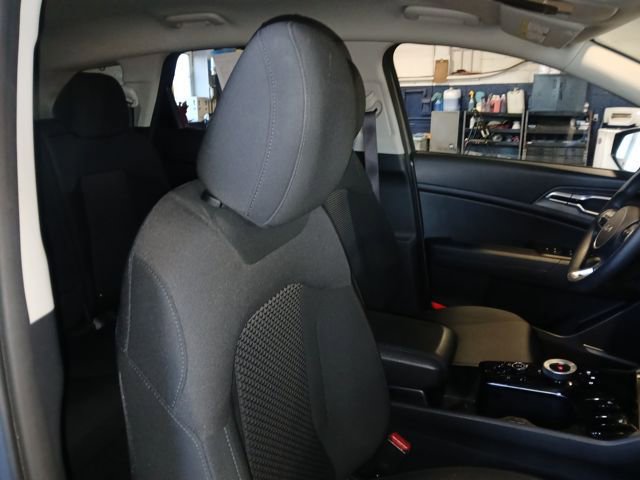 Used 2023 Kia Sportage LX image 49