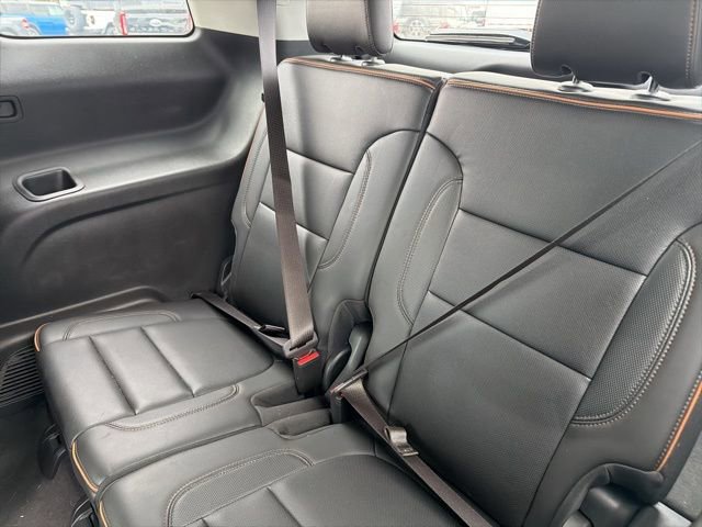 Used 2023 GMC Acadia AT4 w/ Technology Package image 16