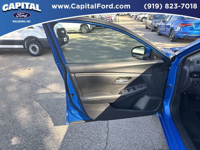 Used 2025 Nissan Sentra SV image 19