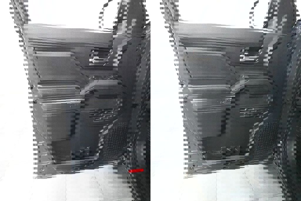 Used 2025 Toyota Tacoma TRD Off-Road image 21