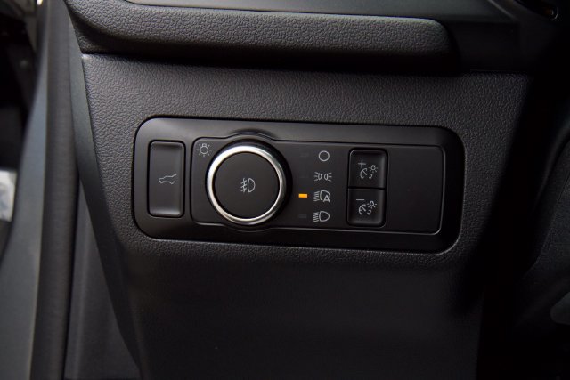 Certified 2025 Ford Escape ST-Line Select AWD/4WD image 19