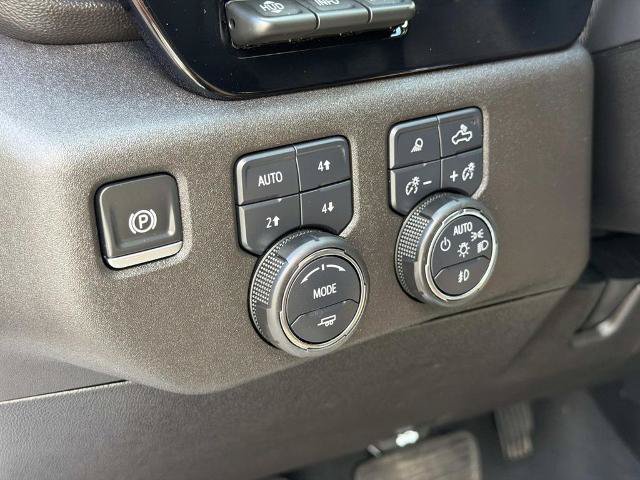Used 2025 Chevrolet Silverado 3500 High Country w/ High Country Premium Package AWD/4WD image 17