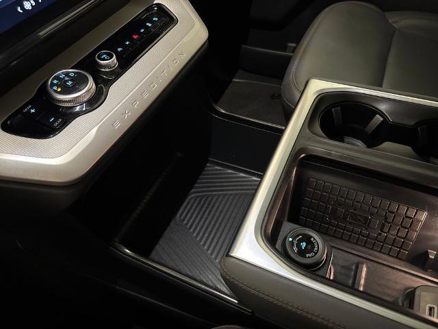 Certified 2025 Ford Expedition Max Active AWD/4WD image 33