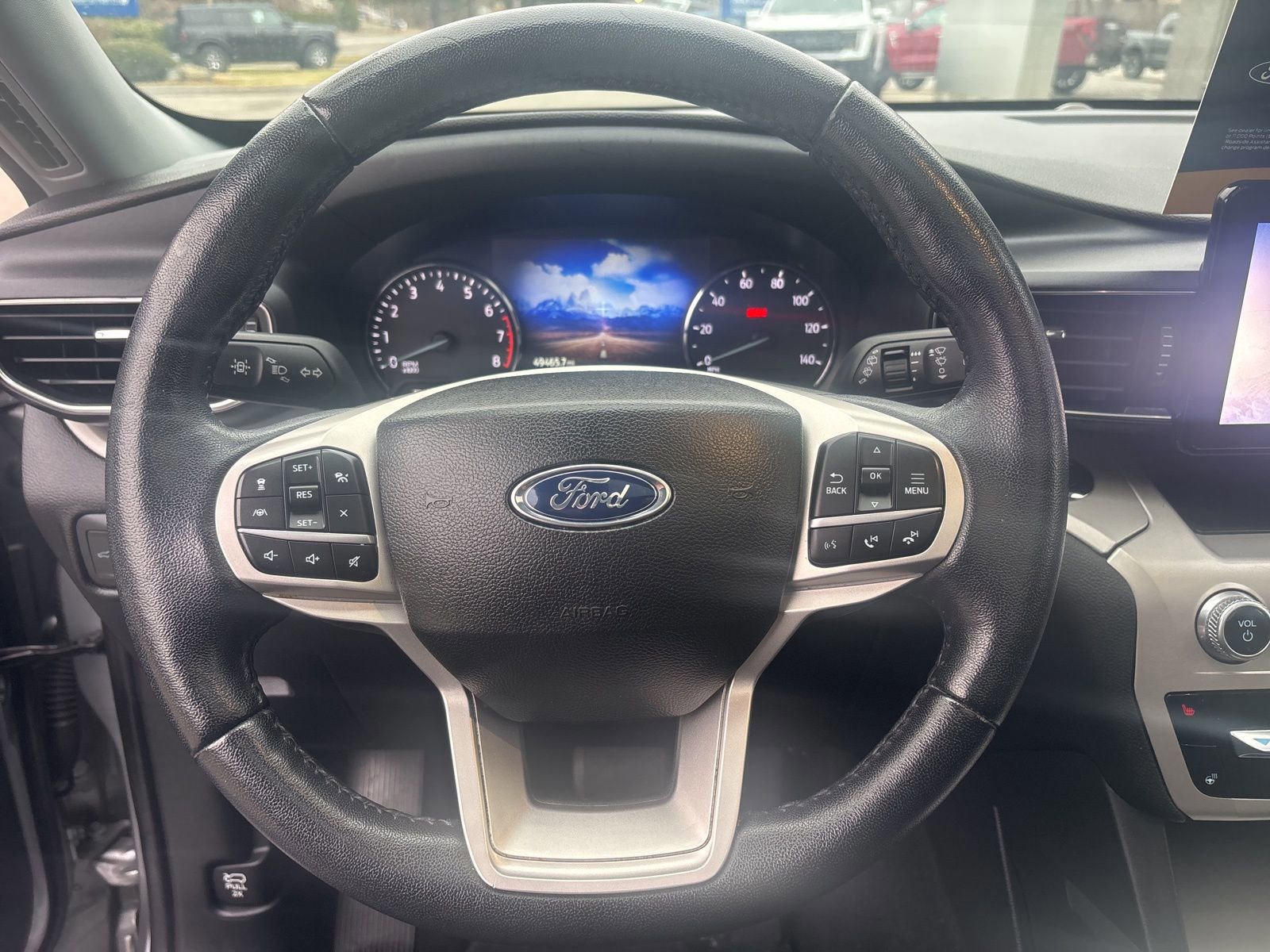 Certified 2022 Ford Explorer XLT w/ Equipment Group 202A AWD/4WD image 18