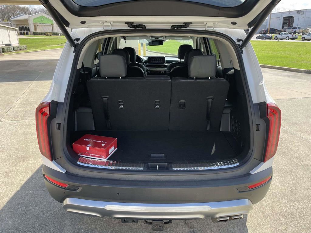Used 2021 Kia Telluride SX w/ SX Prestige Package image 10