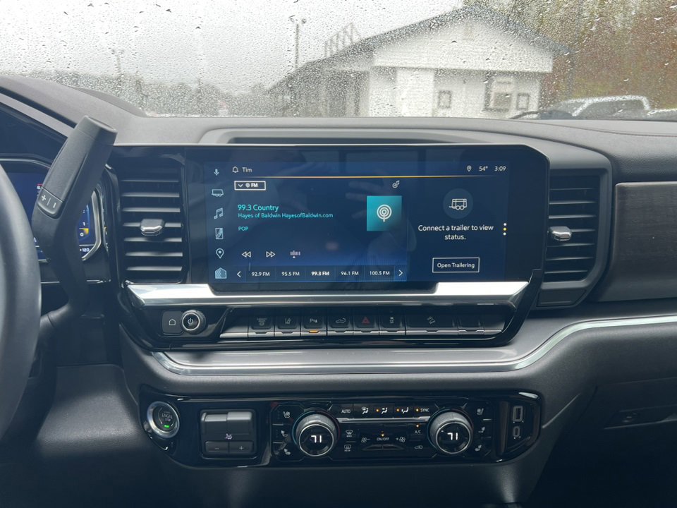 Used 2024 Chevrolet Silverado 3500 High Country w/ High Country Premium Package image 21