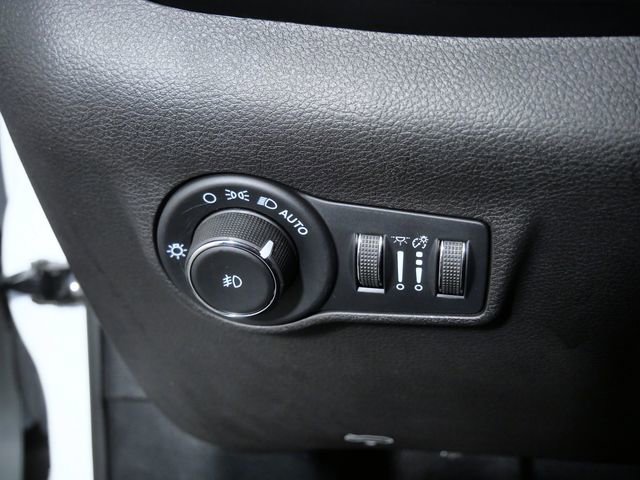 Used 2023 Jeep Compass Limited AWD/4WD image 25