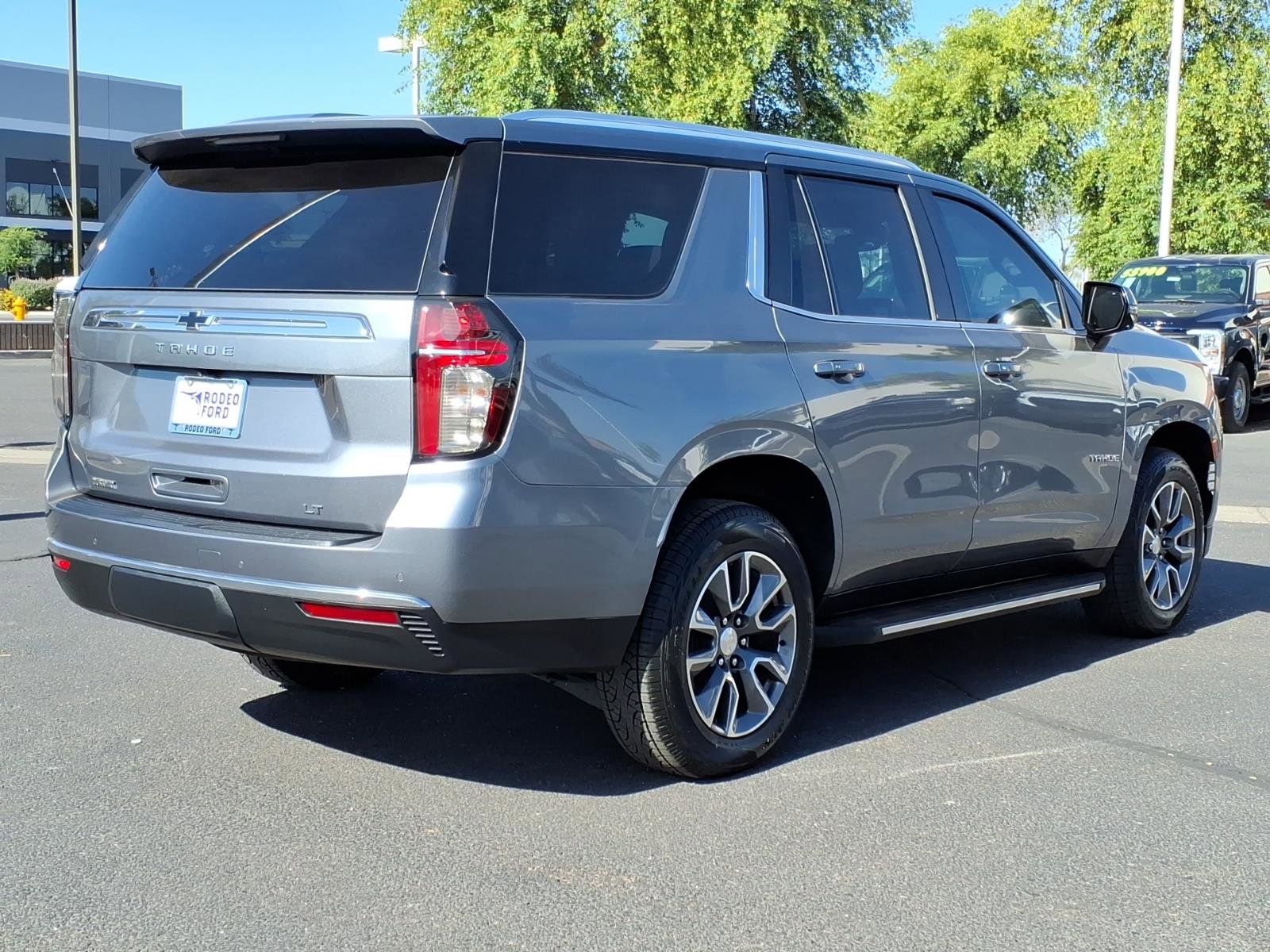 Used 2022 Chevrolet Tahoe LT w/ LT Signature Plus Package AWD/4WD image 5