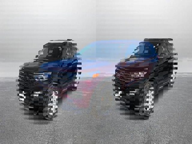 Certified 2022 Ford Explorer XLT w/ Equipment Group 202A image 6