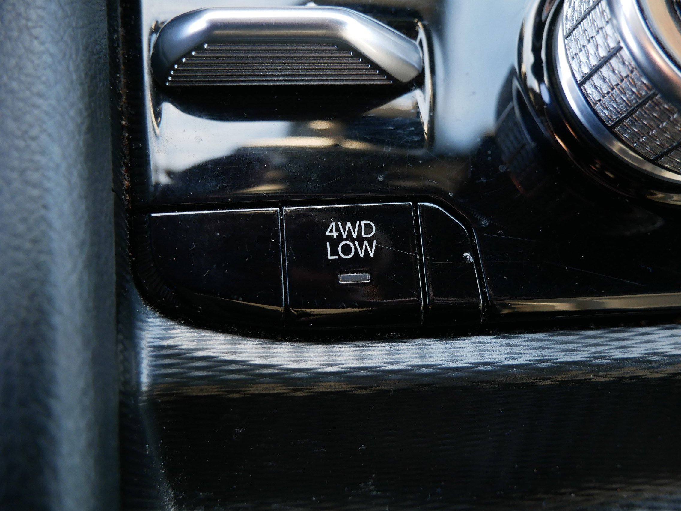 Used 2024 Jeep Grand Cherokee Limited 4xe image 31