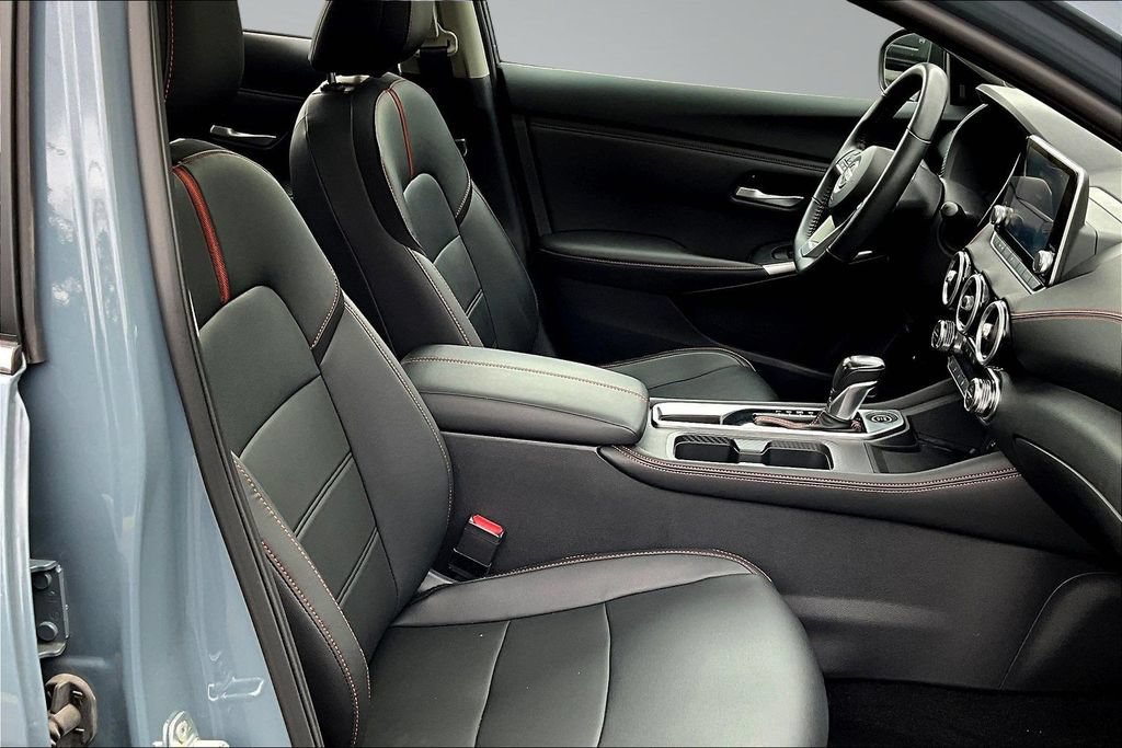 Used 2024 Nissan Sentra SR w/ SR Premium Package FWD image 32
