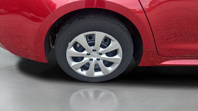 Used 2025 Toyota Corolla LE FWD image 29