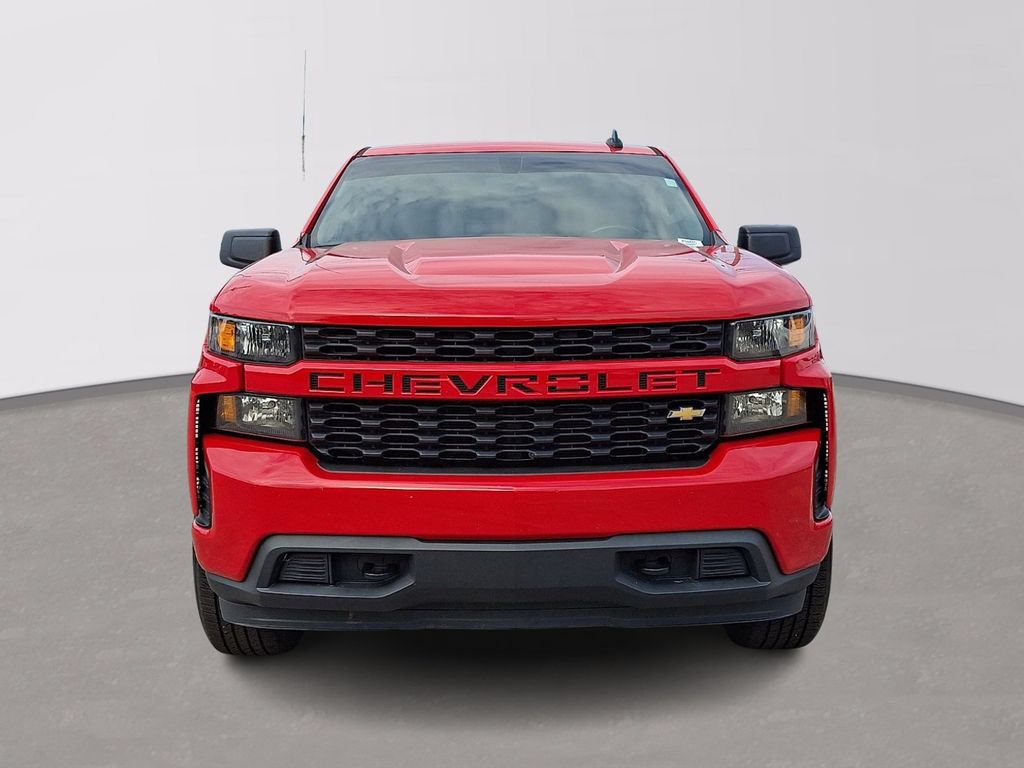 Used 2020 Chevrolet Silverado 1500 Custom w/ Custom Value Package RWD image 2