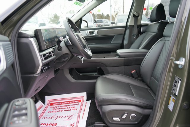 Used 2025 Hyundai Santa Fe SEL image 12