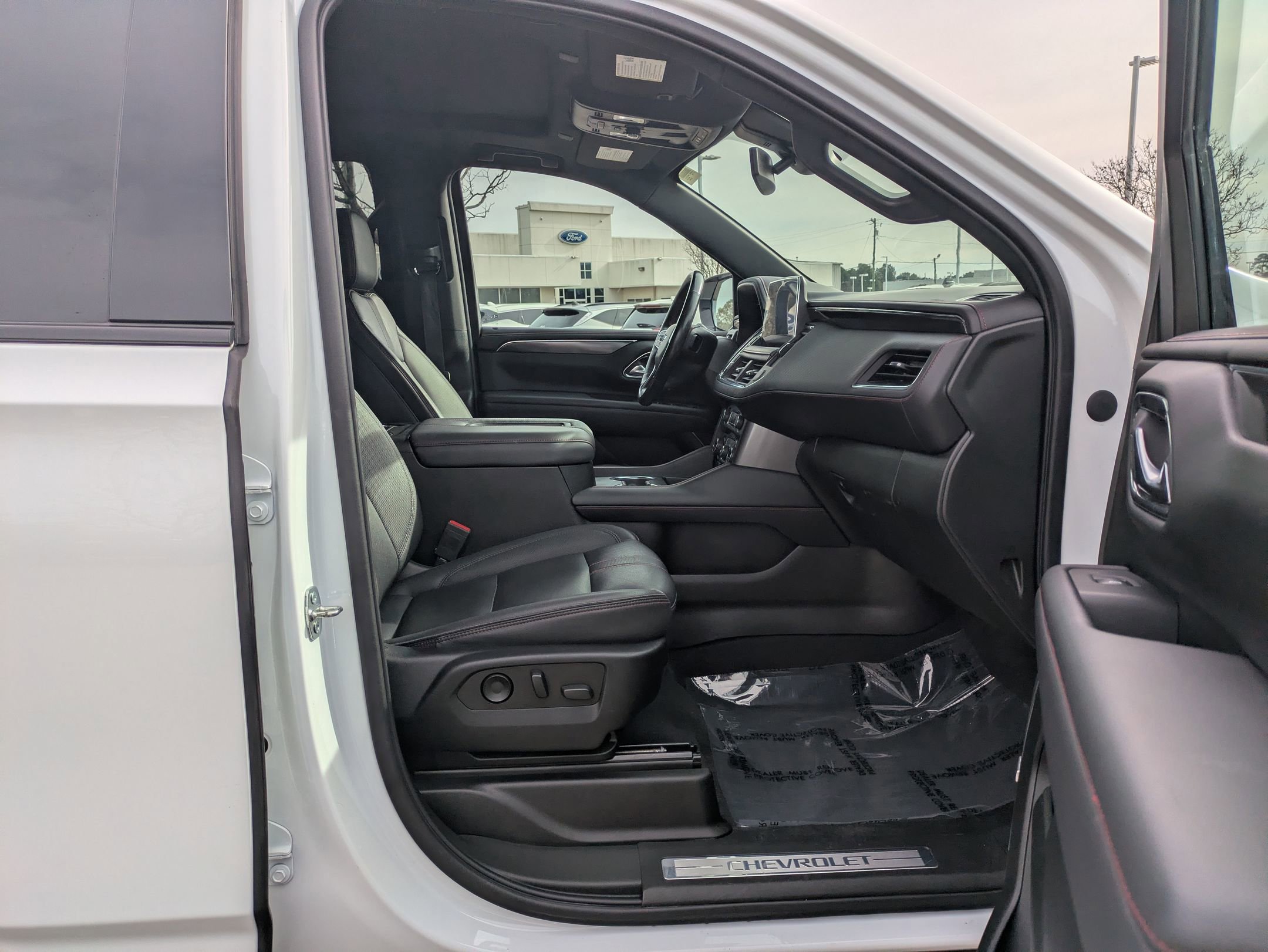 Used 2022 Chevrolet Tahoe RST w/ Sport Performance Package image 39