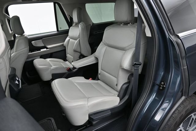 Certified 2025 Ford Expedition Active AWD/4WD image 27