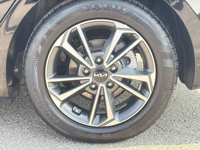Used 2024 Kia Forte LXS FWD image 14