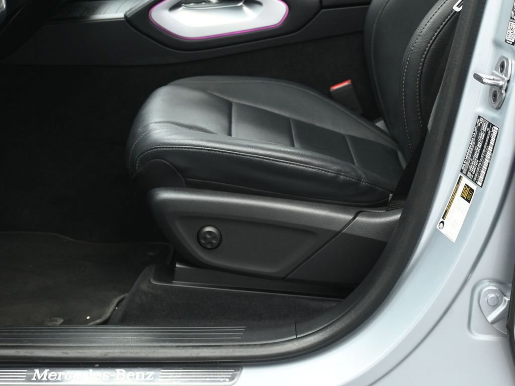 Used 2022 Mercedes-Benz GLS 450 4MATIC image 36