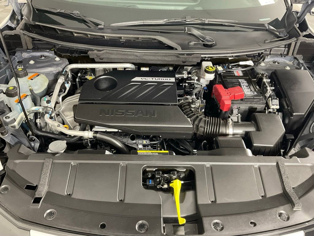 Used 2025 Nissan Rogue SV AWD/4WD image 9