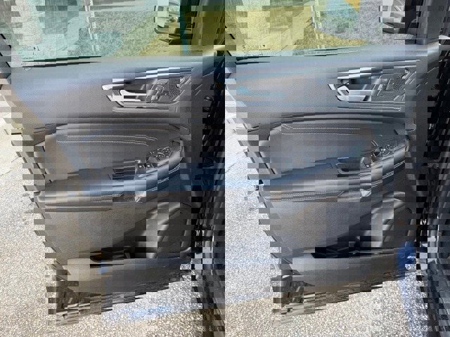 Certified 2024 Ford Edge Titanium image 6