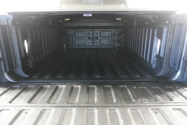 Used 2025 RAM 1500 Limited AWD/4WD image 9