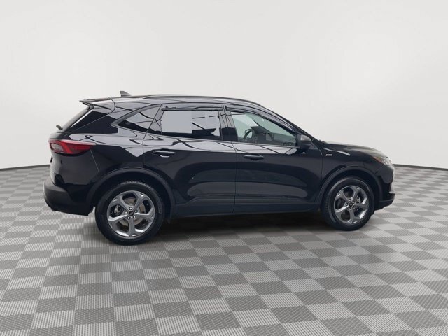 Certified 2025 Ford Escape ST-Line w/ Tech Pack #1 AWD/4WD image 33