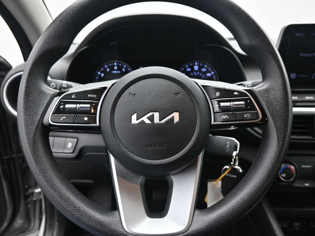 Used 2022 Kia Forte LXS FWD image 11