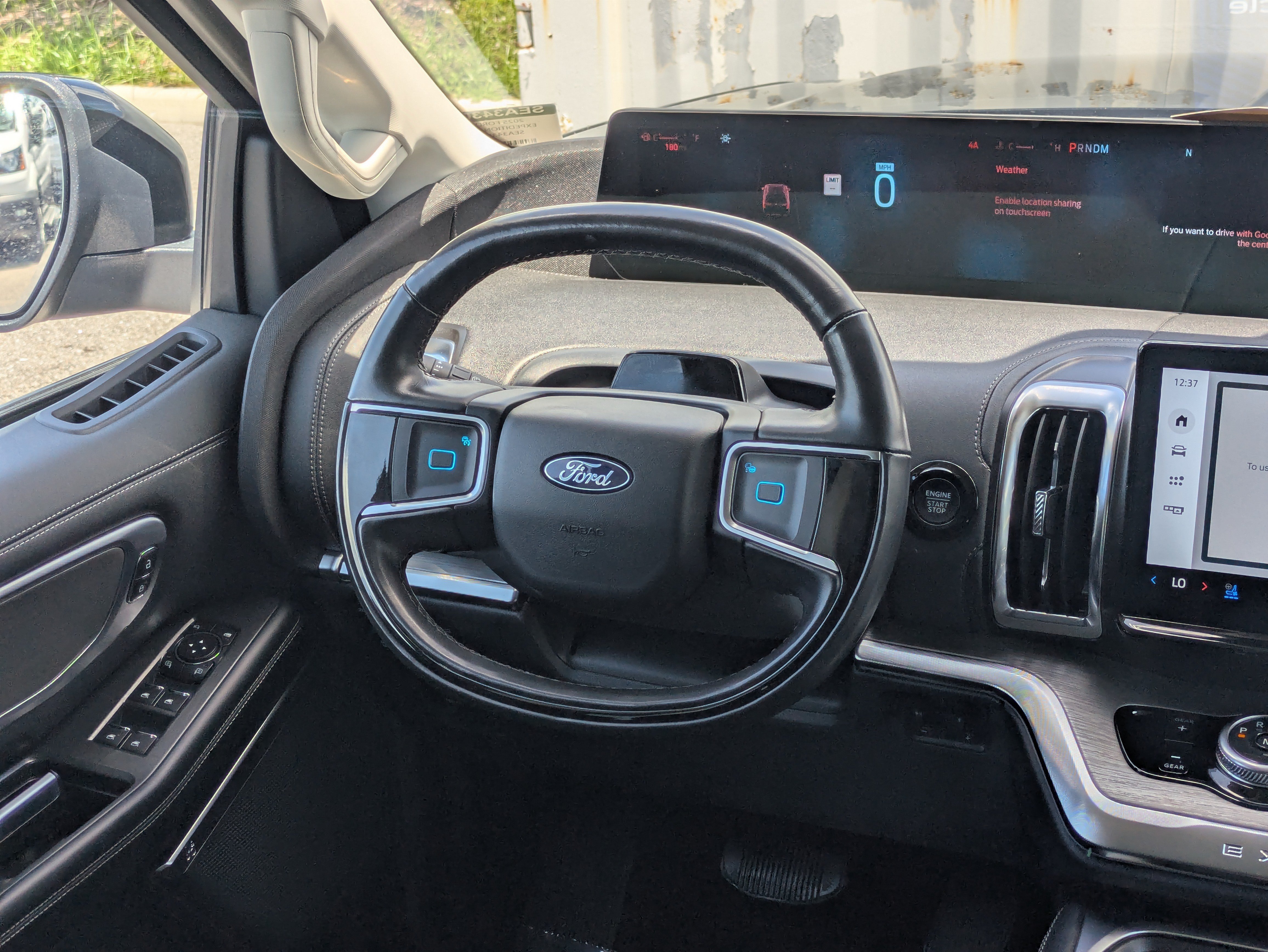 Certified 2025 Ford Expedition Platinum AWD/4WD image 21