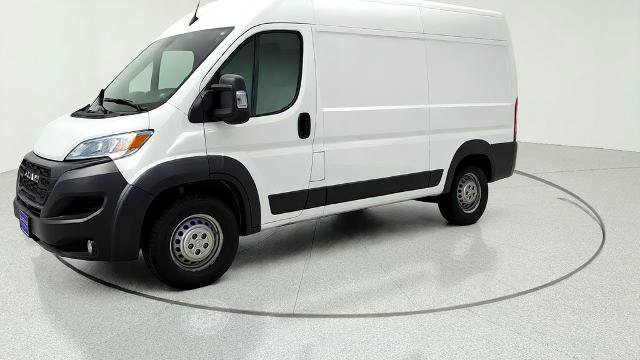 Used 2024 RAM ProMaster 2500 w/ Convenience Group FWD image 3